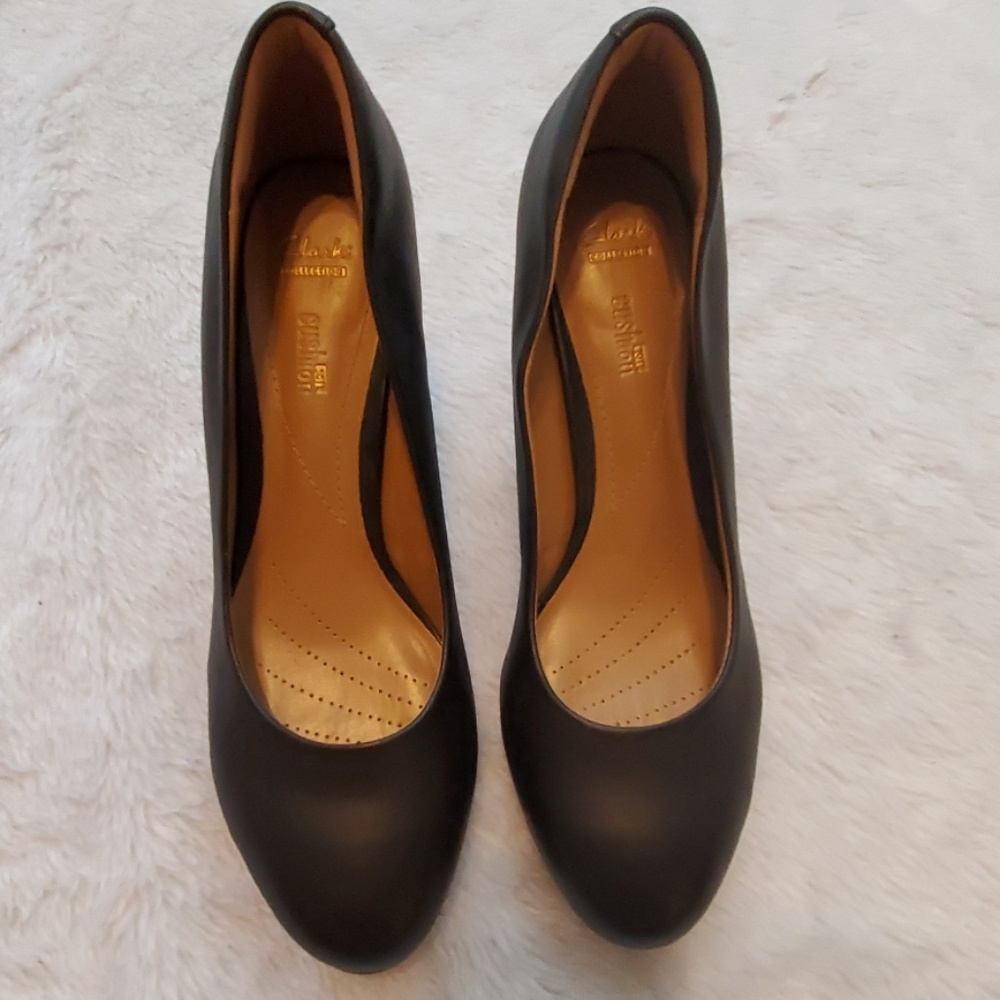 Clark's air cushion black pumps Sz. 9.5M
